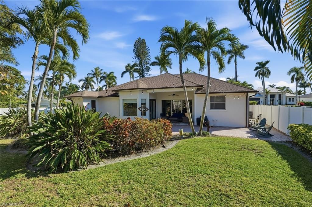 1171 Royal Palm Dr, Naples, FL 34103 Photo