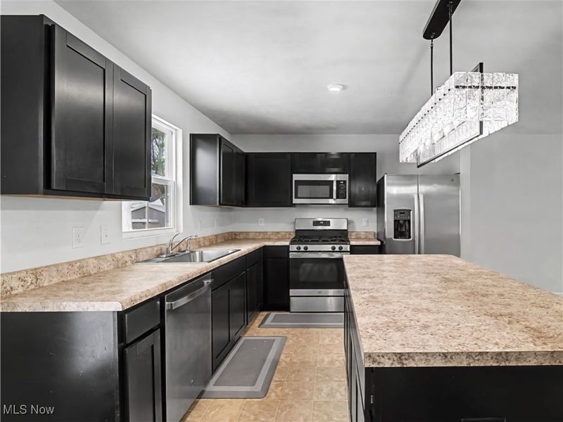 201 Taft Drive, Eastlake, OH 44095 Photo 12