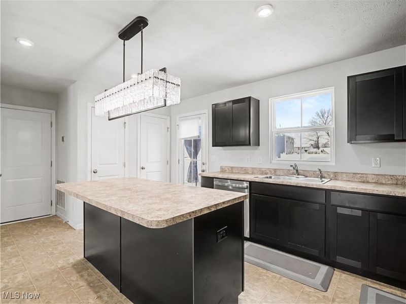 201 Taft Drive, Eastlake, OH 44095 Photo 14