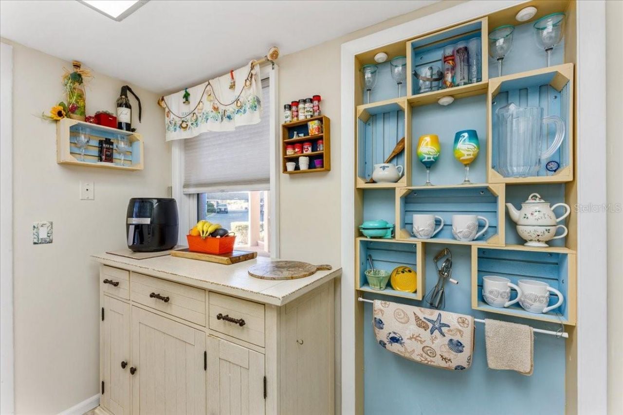 5020 Brittany Drive S, Unit 118, Saint Petersburg, FL 33715 Photo