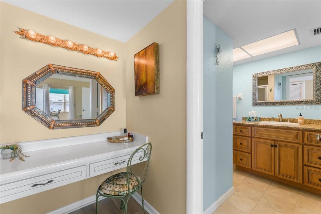 5020 Brittany Drive S, Unit 118, Saint Petersburg, FL 33715 Photo