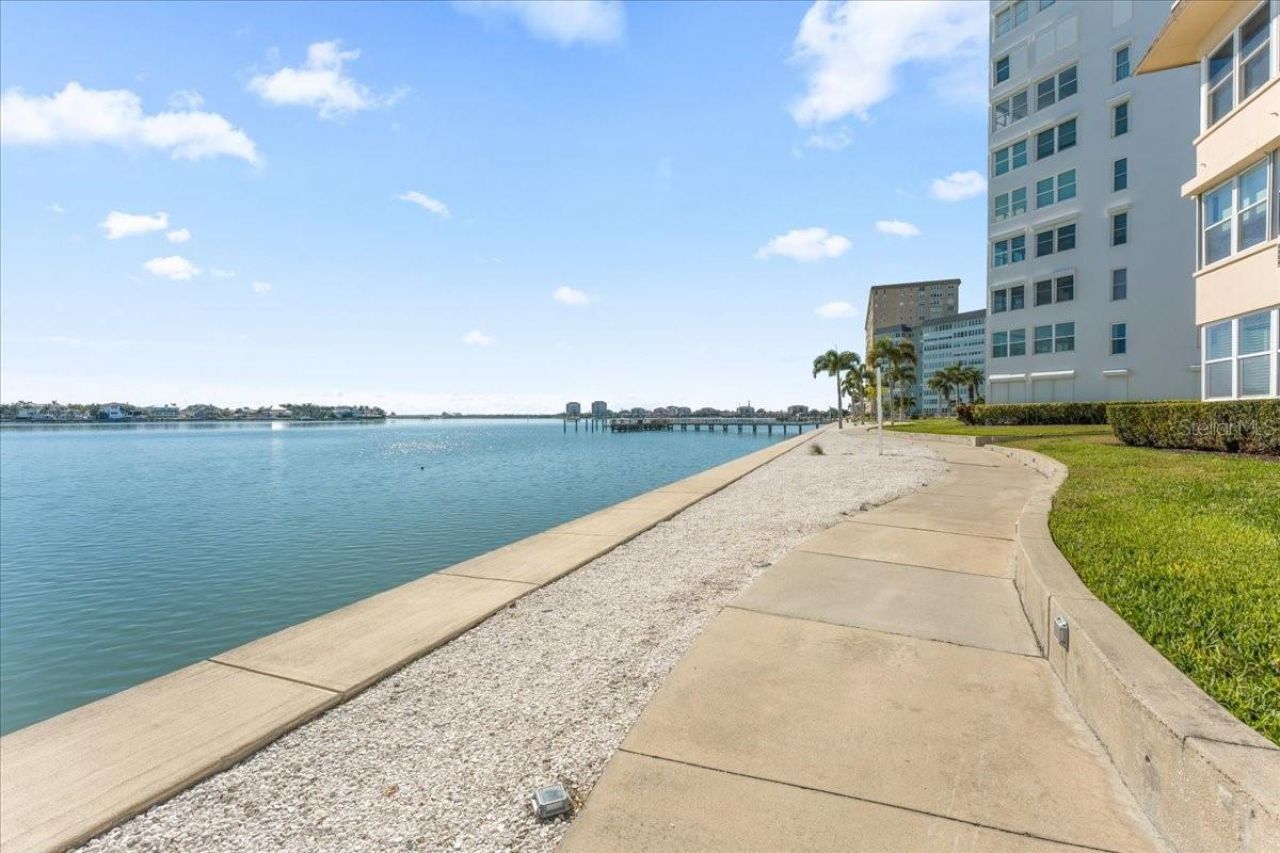 5020 Brittany Drive S, Unit 118, Saint Petersburg, FL 33715 Photo