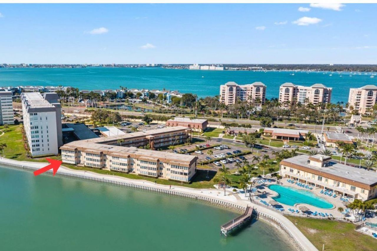 5020 Brittany Drive S, Unit 118, Saint Petersburg, FL 33715 Photo