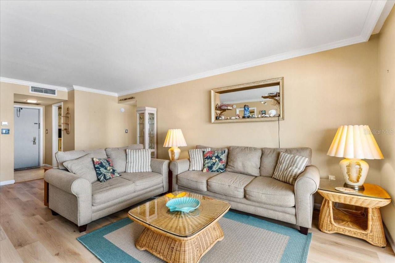 5020 Brittany Drive S, Unit 118, Saint Petersburg, FL 33715 Photo