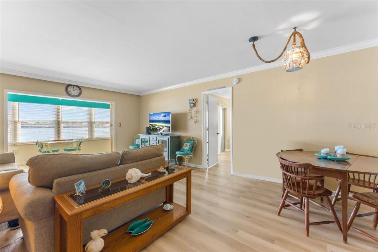 5020 Brittany Drive S, Unit 118, Saint Petersburg, FL 33715 Photo