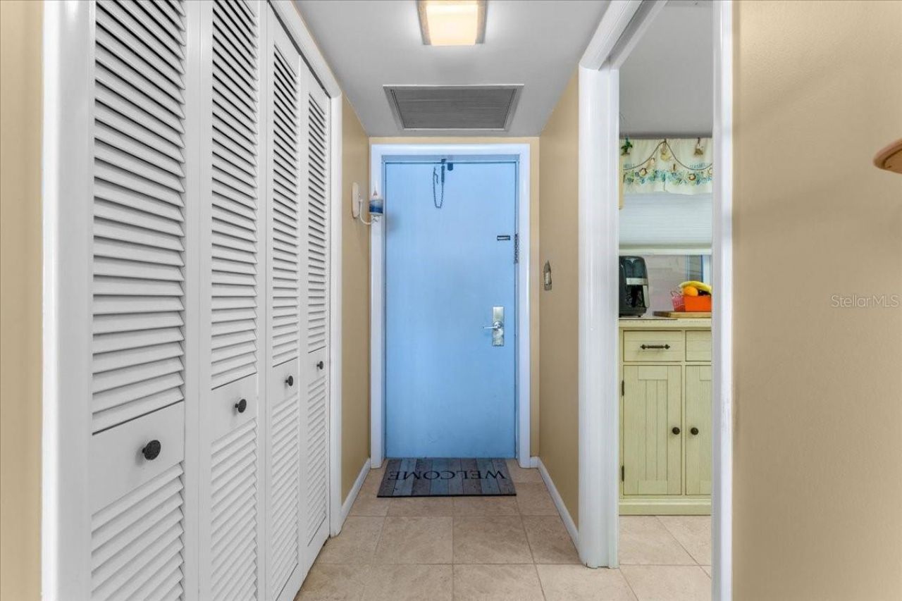 5020 Brittany Drive S, Unit 118, Saint Petersburg, FL 33715 Photo