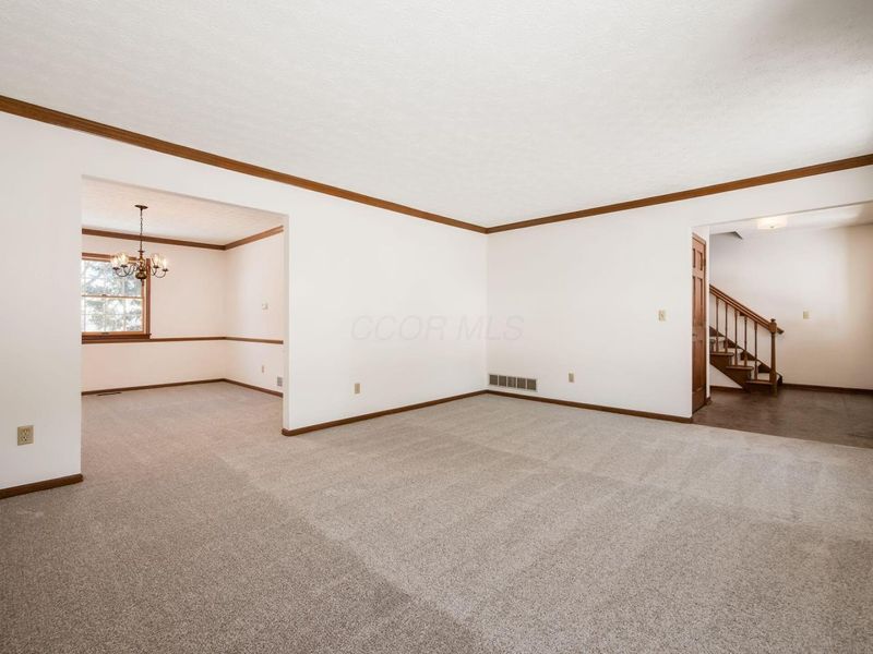 5520 Ellinger Street, Columbus, OH 43235 Photo 22