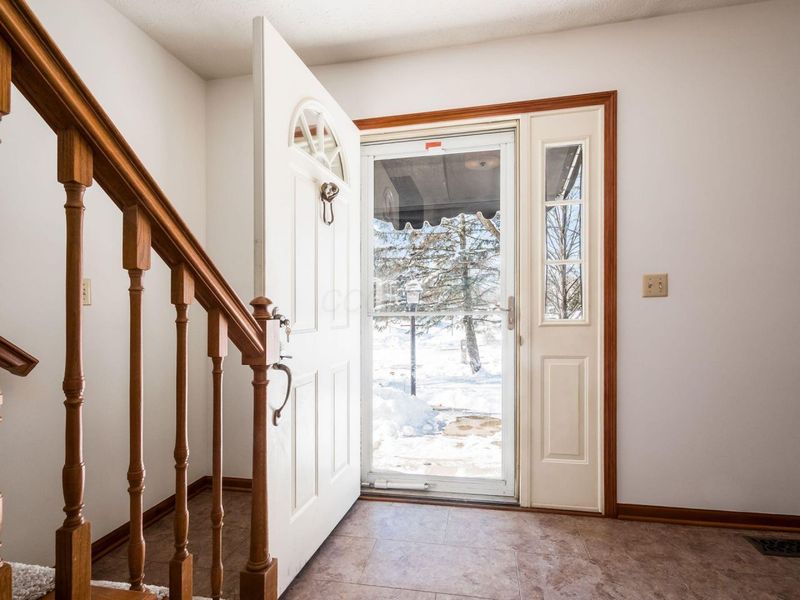 5520 Ellinger Street, Columbus, OH 43235 Photo 4