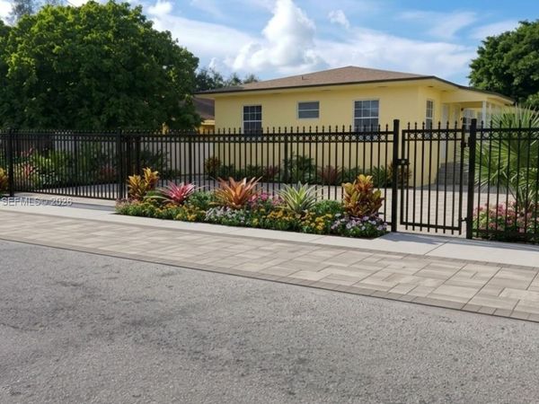 2729 NW 47th St, Miami, FL 33142