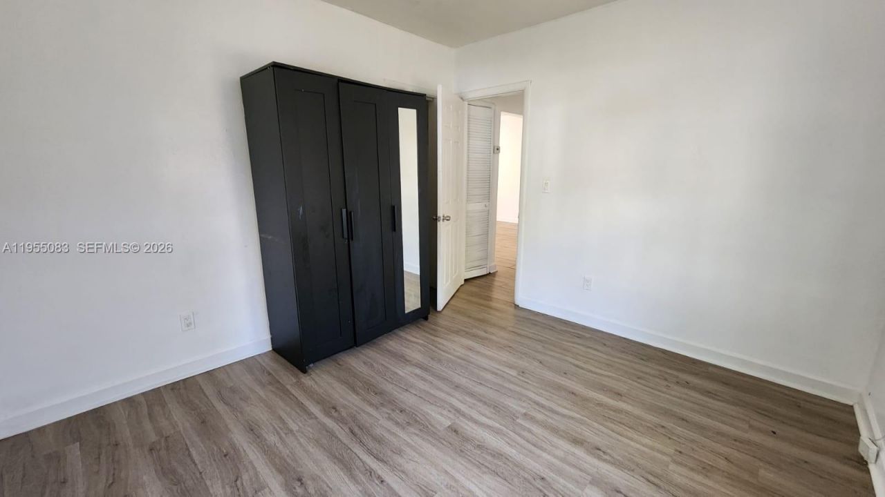 2729 NW 47th St, Miami, FL 33142 Photo