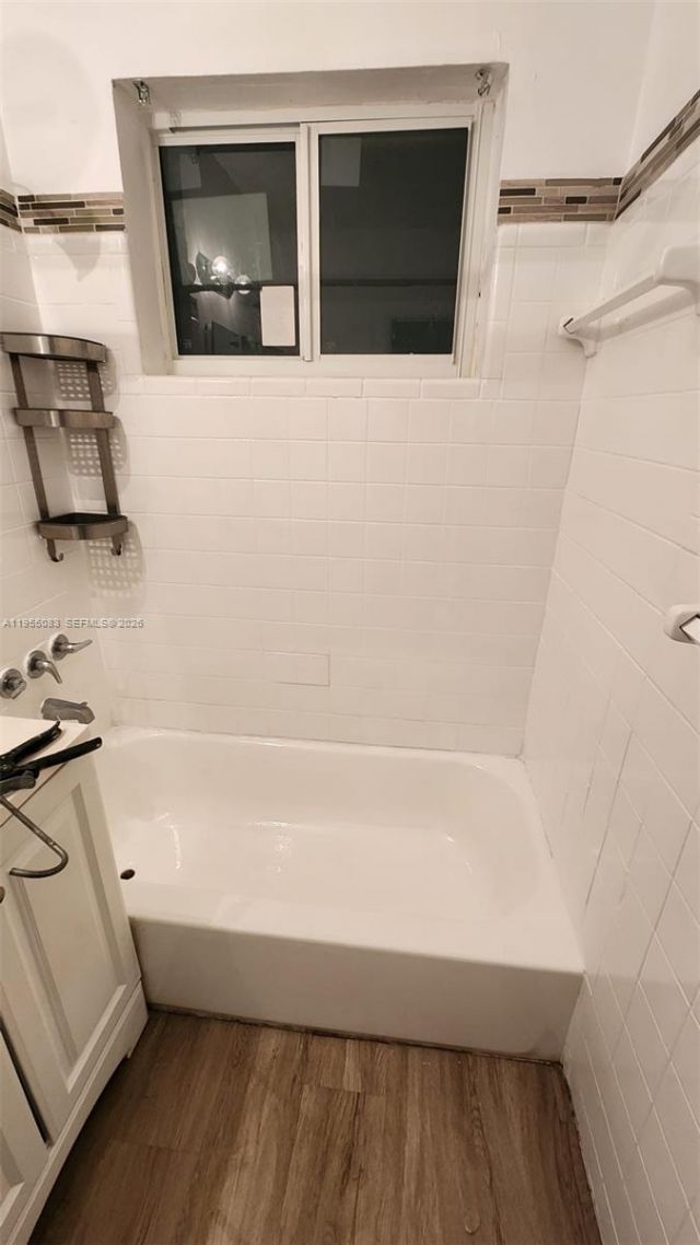 2729 NW 47th St, Miami, FL 33142 Photo