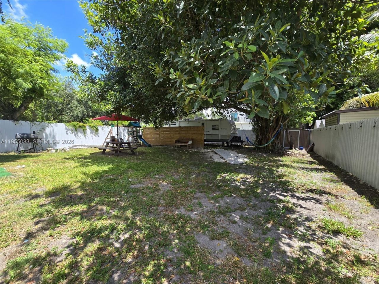2729 NW 47th St , Miami, FL 33142 Photo