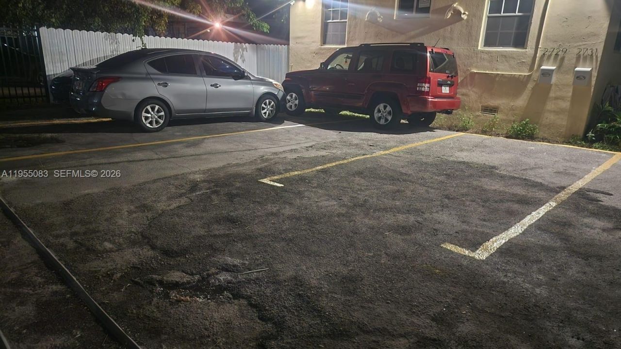 2729 NW 47th St, Miami, FL 33142 Photo