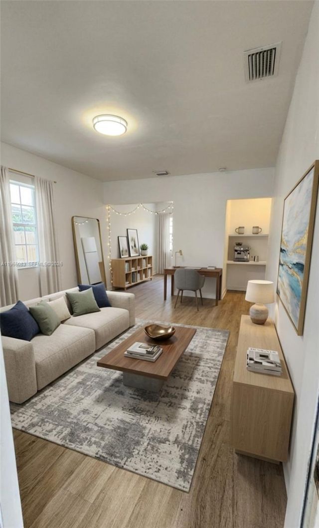 2729 NW 47th St, Miami, FL 33142 Photo