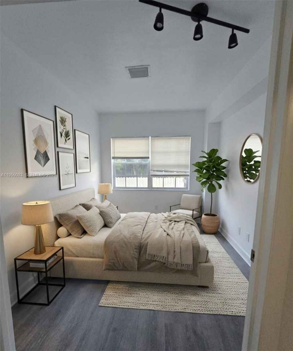 2729 NW 47th St, Miami, FL 33142 Photo