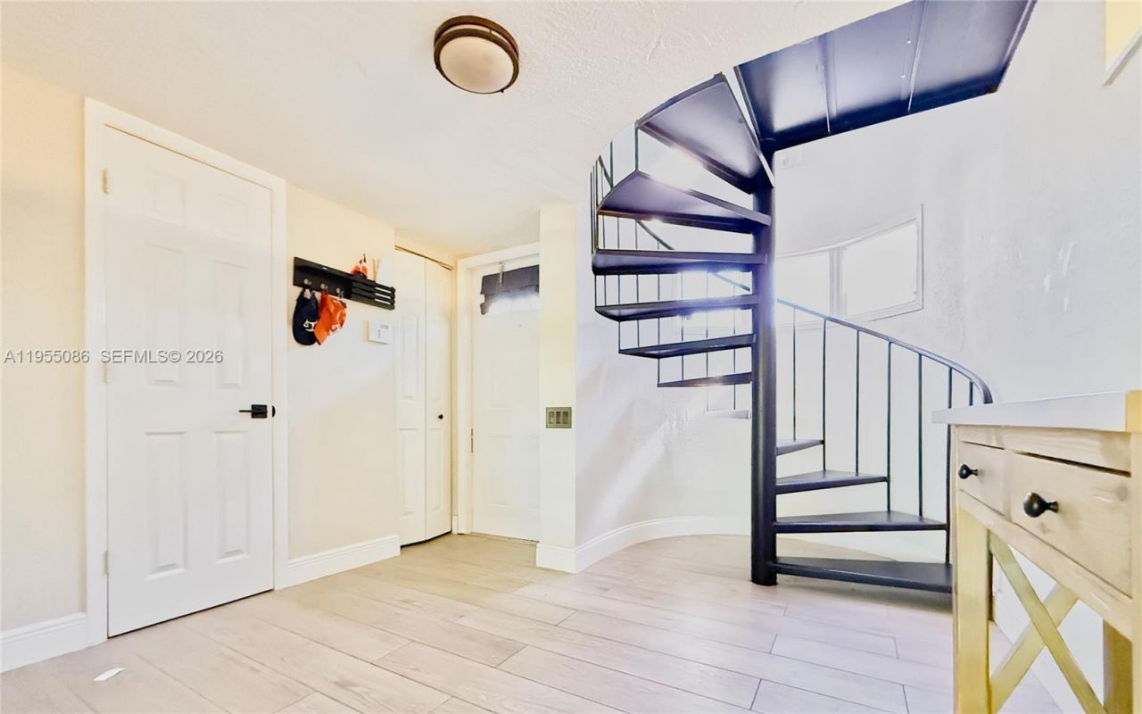 7034 SW 112th Ct , Miami, FL 33173 Photo