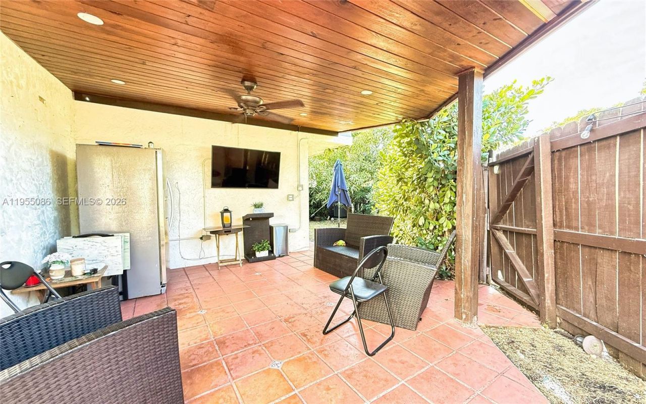 7034 SW 112th Ct , Miami, FL 33173 Photo