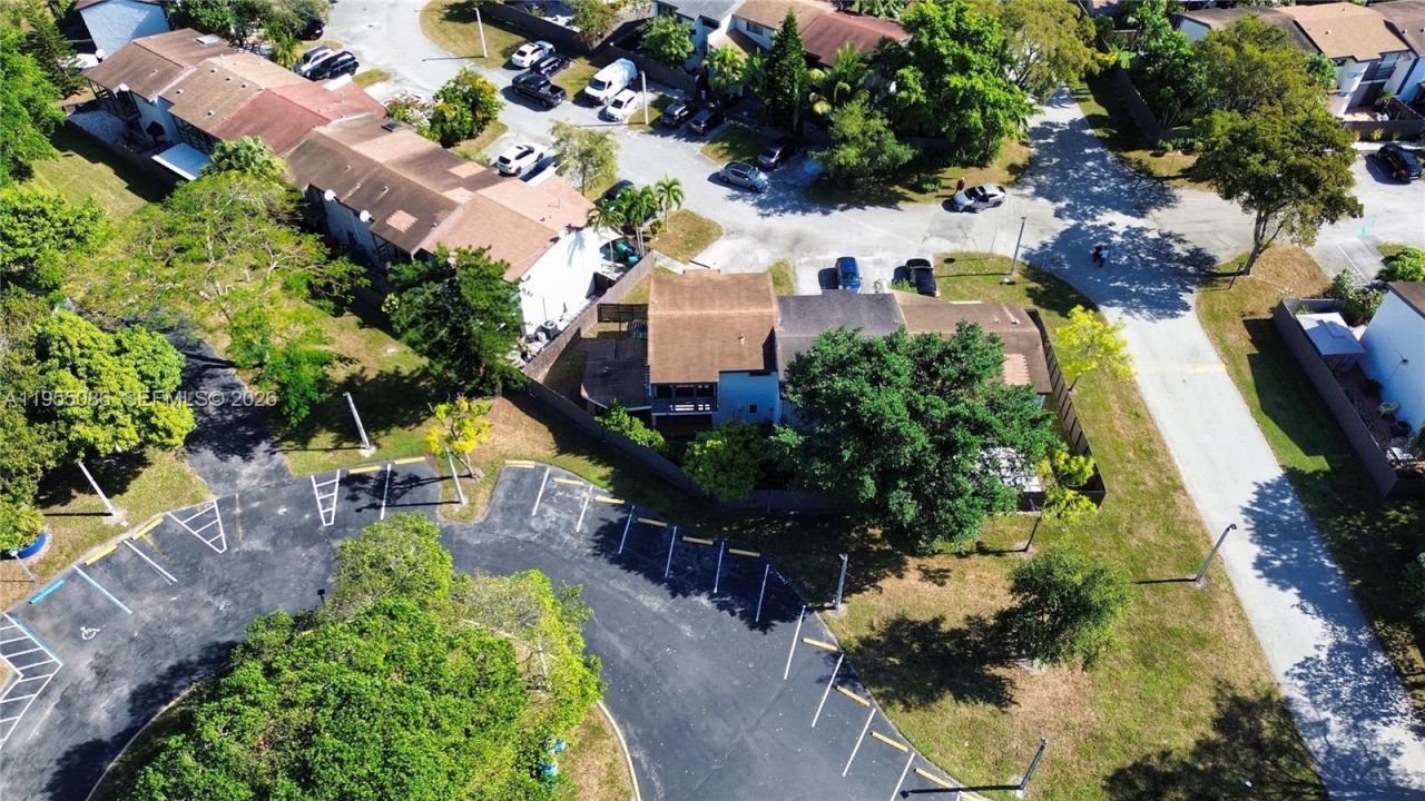 7034 SW 112th Ct , Miami, FL 33173 Photo