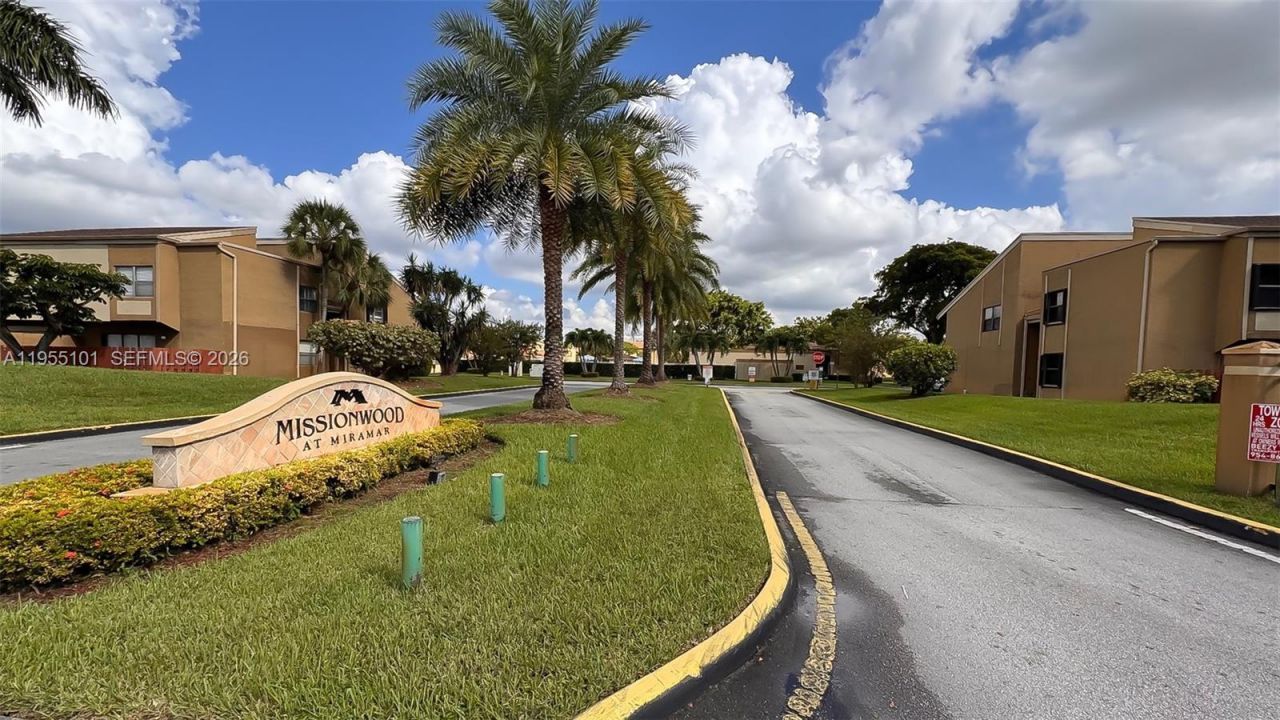 3038 E Missionwood Cir, Unit A-1, Miramar, FL 33025 Photo