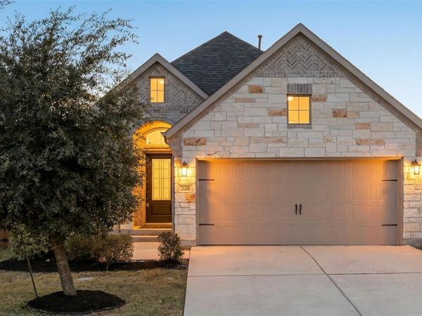 220 Freeman LOOP, Liberty Hill, TX 78642