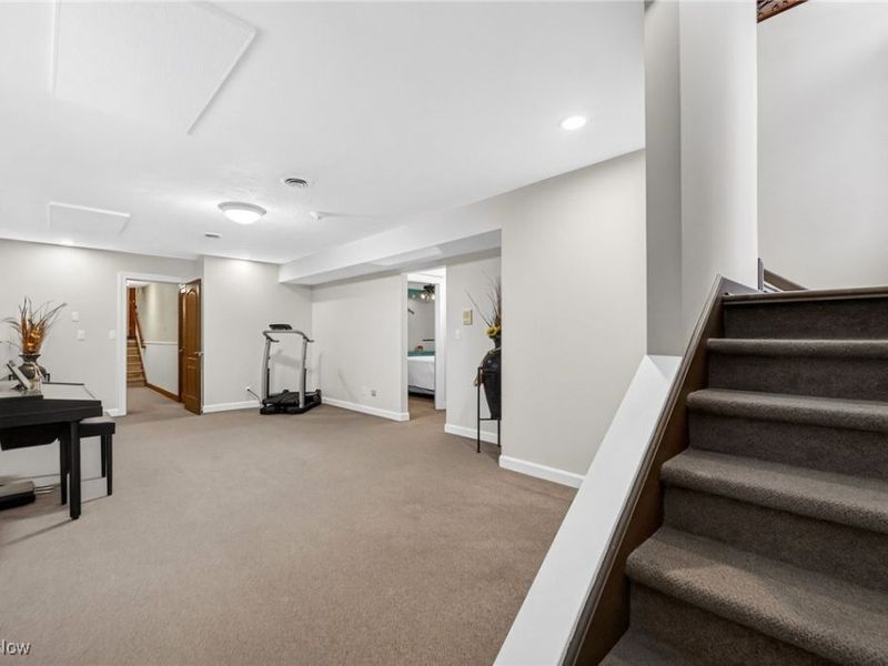 13817 Lakewood Heights Boulevard, Cleveland, OH 44107 Photo 23