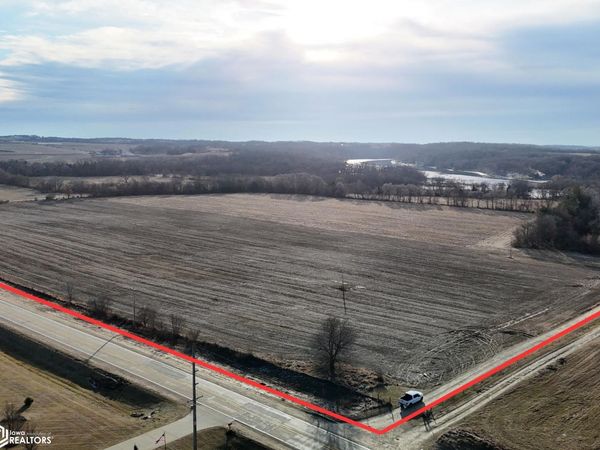 2030 240Th Street, Manchester, IA 52057