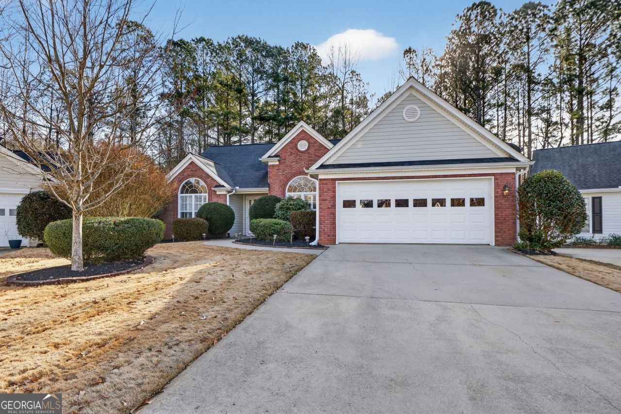 147 Lake Cove Approach, Newnan, GA 30265 Main Photo