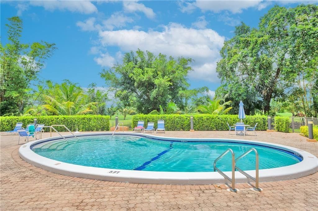 4000 N Hills Drive, Unit 30, Hollywood, FL 33021 Photo