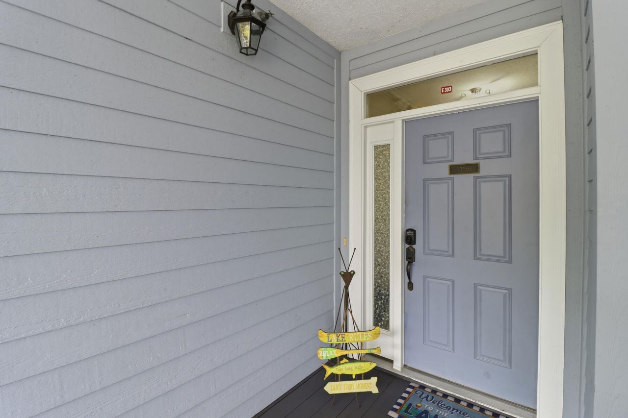 1198 Bridgeview Lane Photo 12