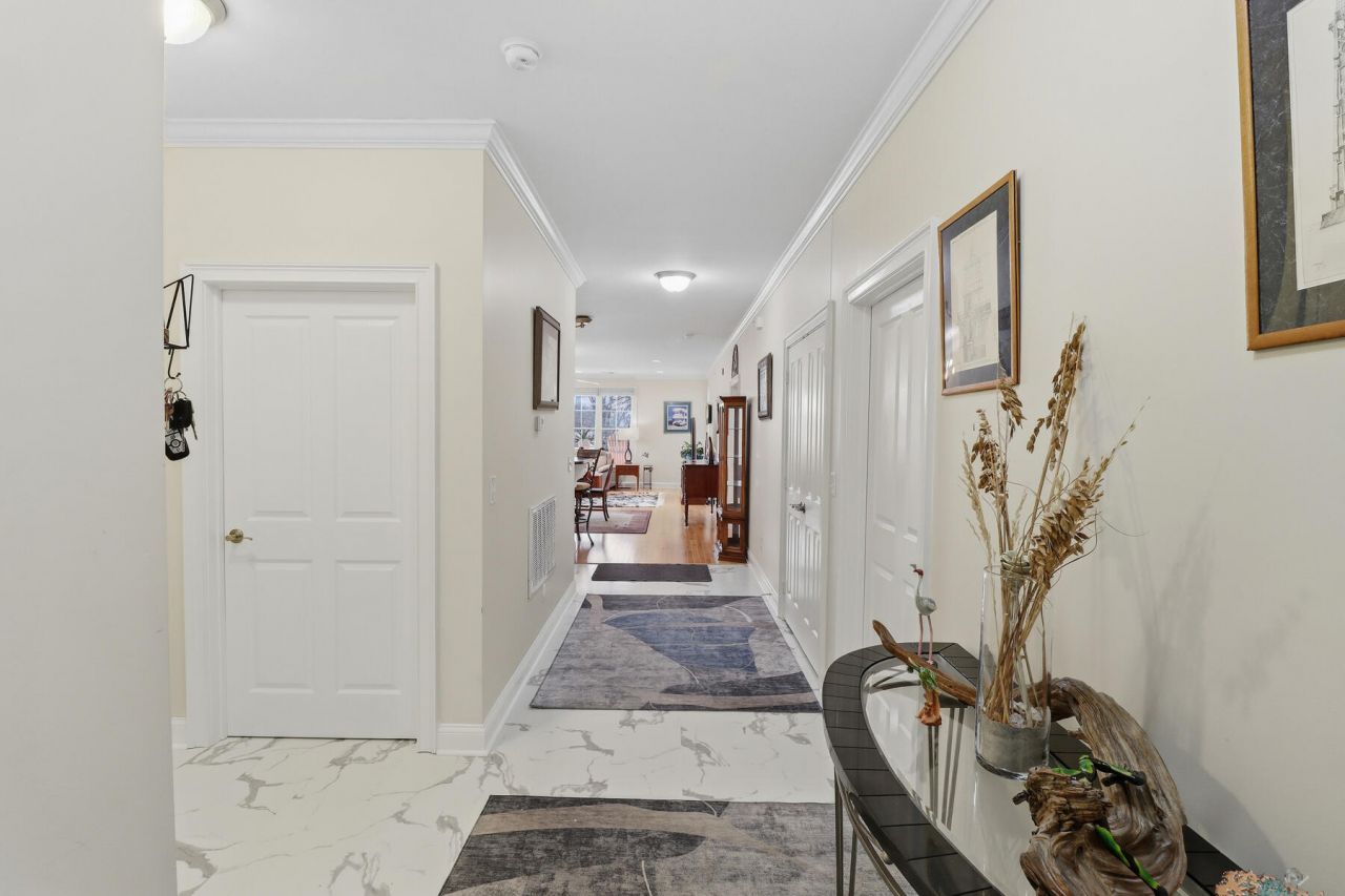 1198 Bridgeview Lane Photo 13