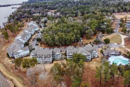 1198 Bridgeview Lane photo 4