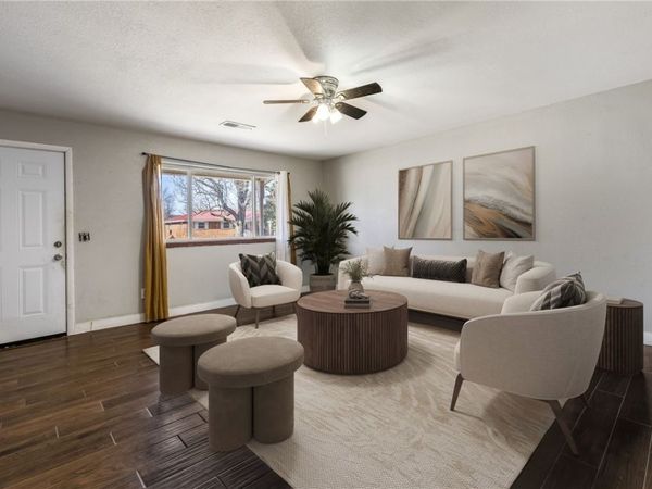 1107 White Road , Springdale, AR 72762