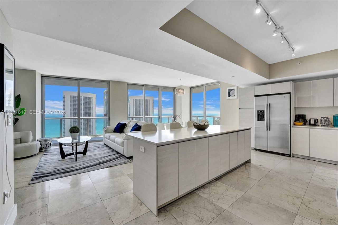2600 E Hallandale Beach Blvd, Unit T3201, Hallandale Beach, FL 33009 Photo