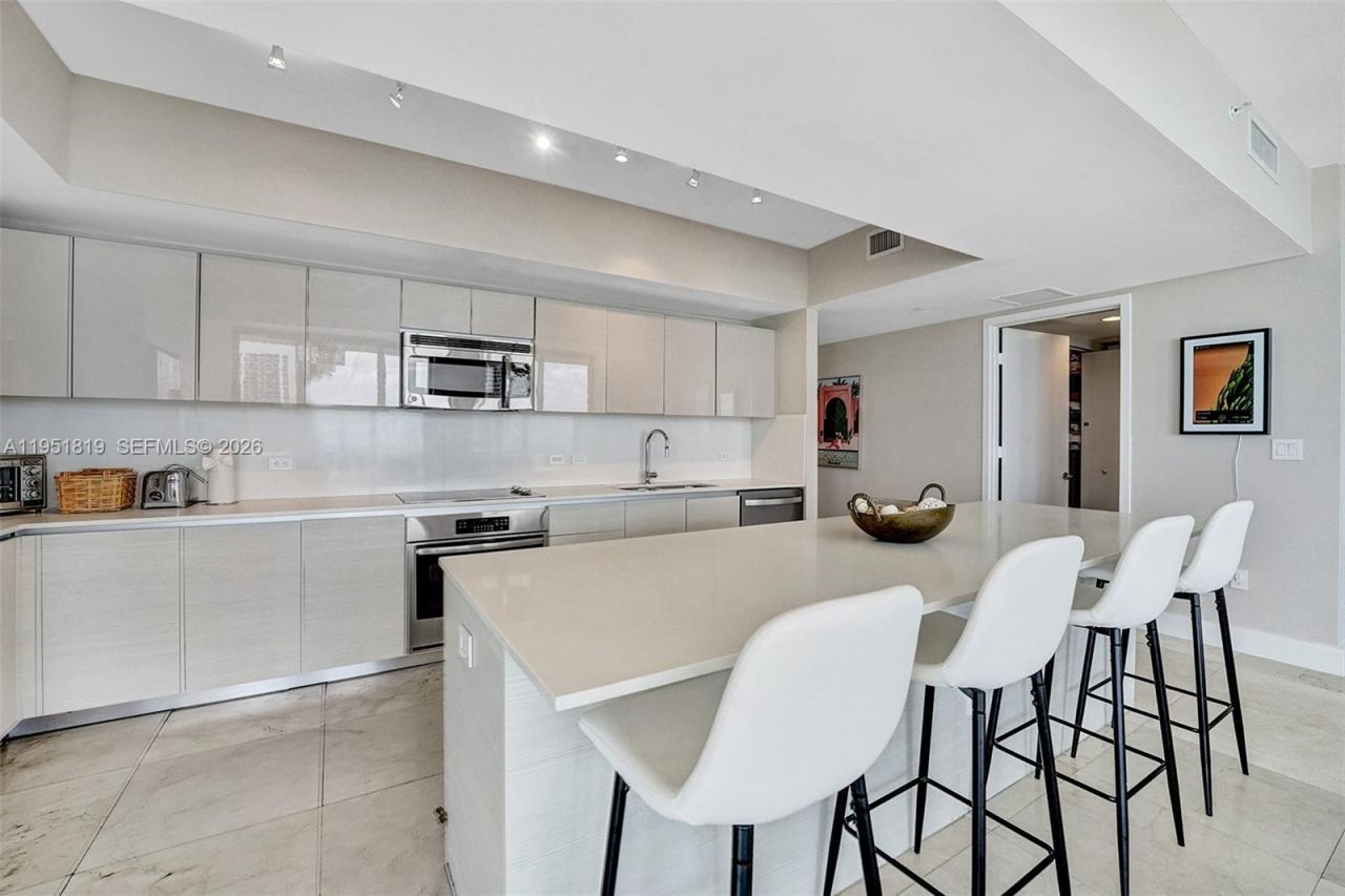 2600 E Hallandale Beach Blvd, Unit T3201, Hallandale Beach, FL 33009 Photo