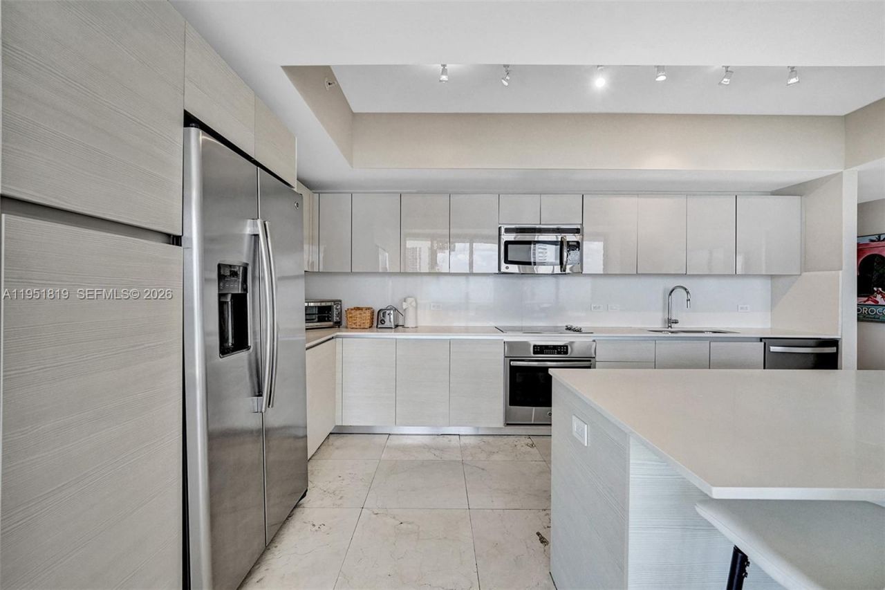 2600 E Hallandale Beach Blvd, Unit T3201, Hallandale Beach, FL 33009 Photo