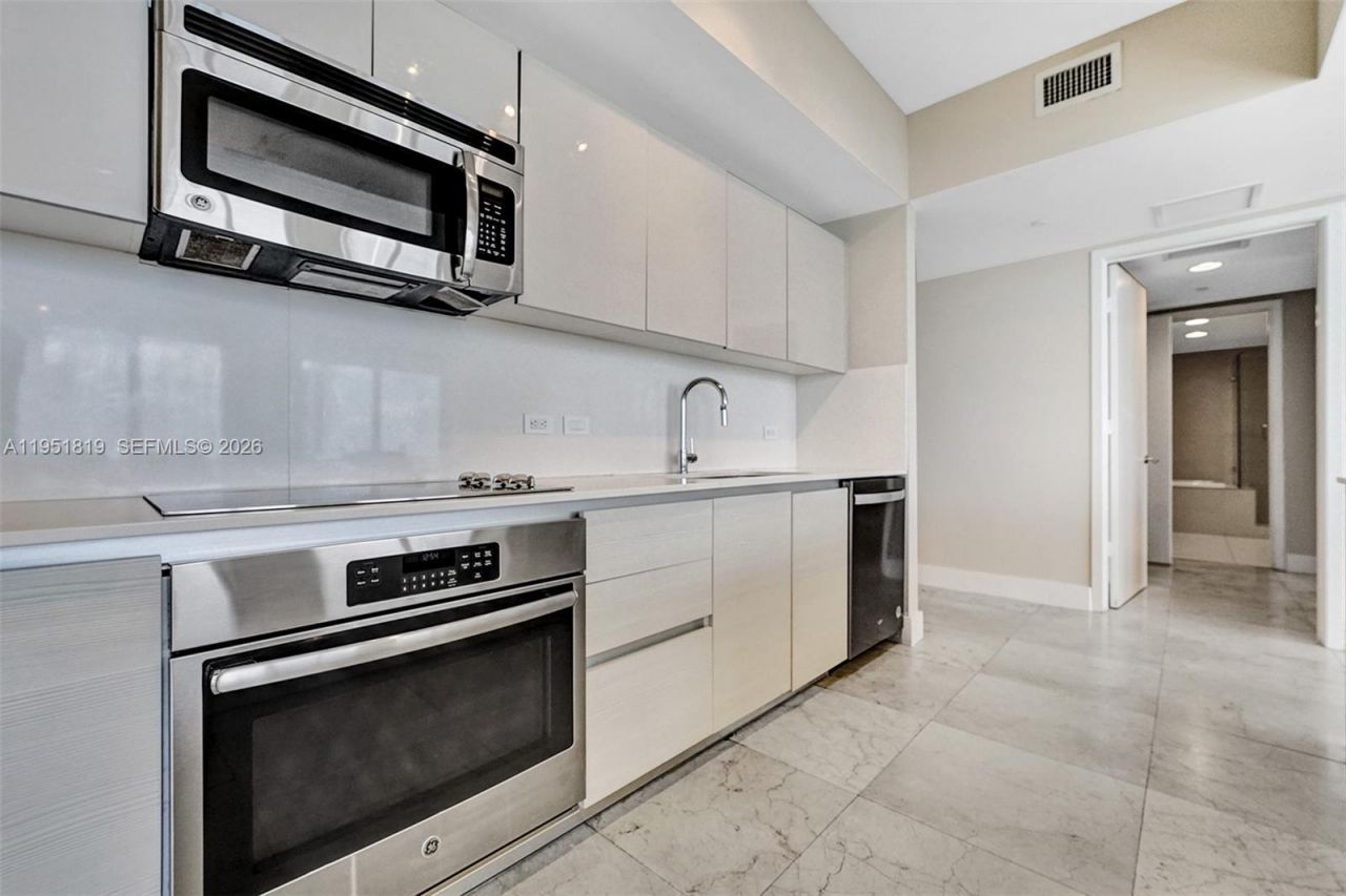 2600 E Hallandale Beach Blvd, Unit T3201, Hallandale Beach, FL 33009 Photo