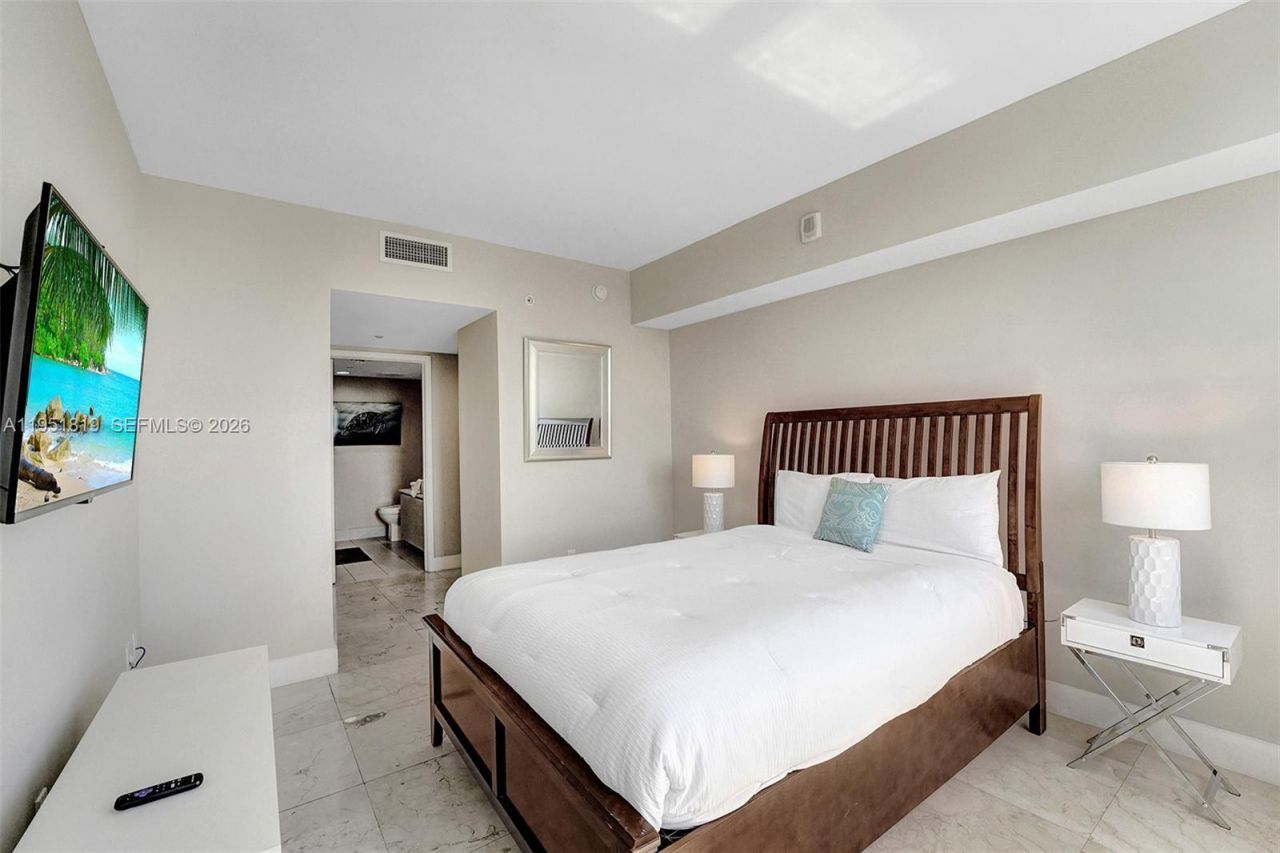 2600 E Hallandale Beach Blvd, Unit T3201, Hallandale Beach, FL 33009 Photo