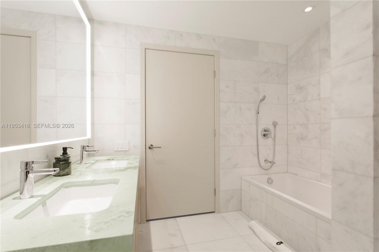 500 Alton Rd, Unit 1203, Miami Beach, FL 33139 Photo