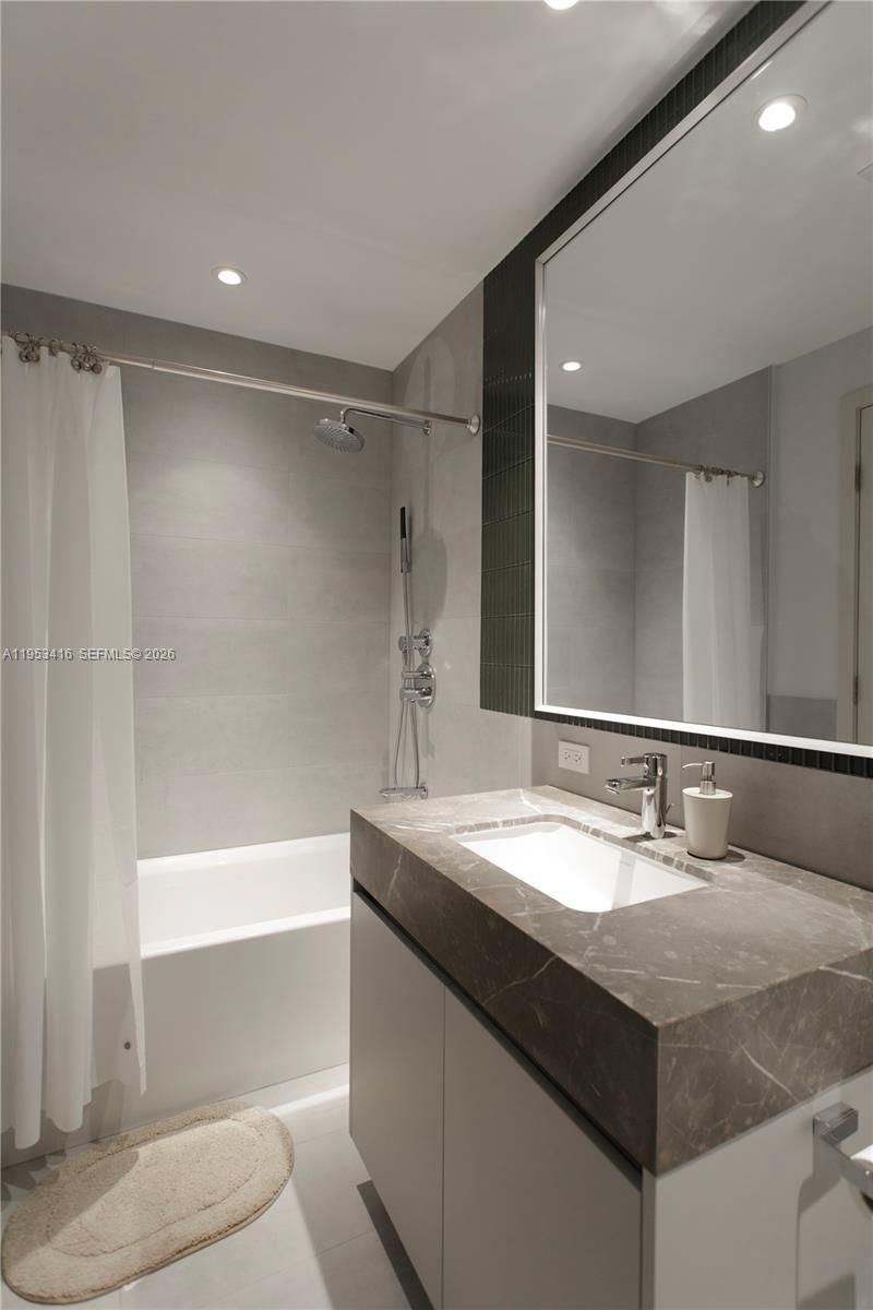 500 Alton Rd, Unit 1203, Miami Beach, FL 33139 Photo