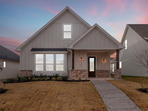 205 W 7th Street, Justin, TX 76247