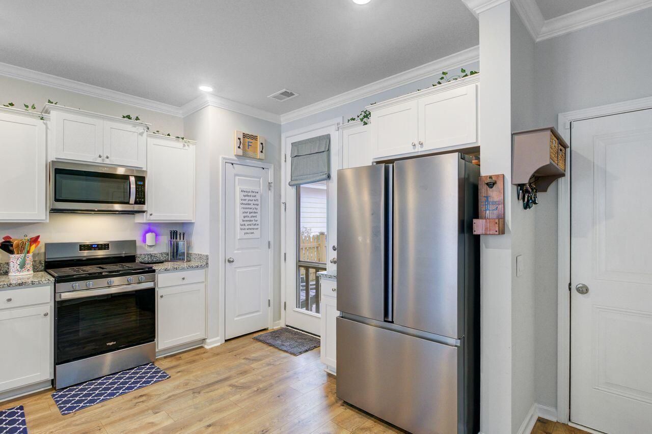 405 Oak View Way Photo 12