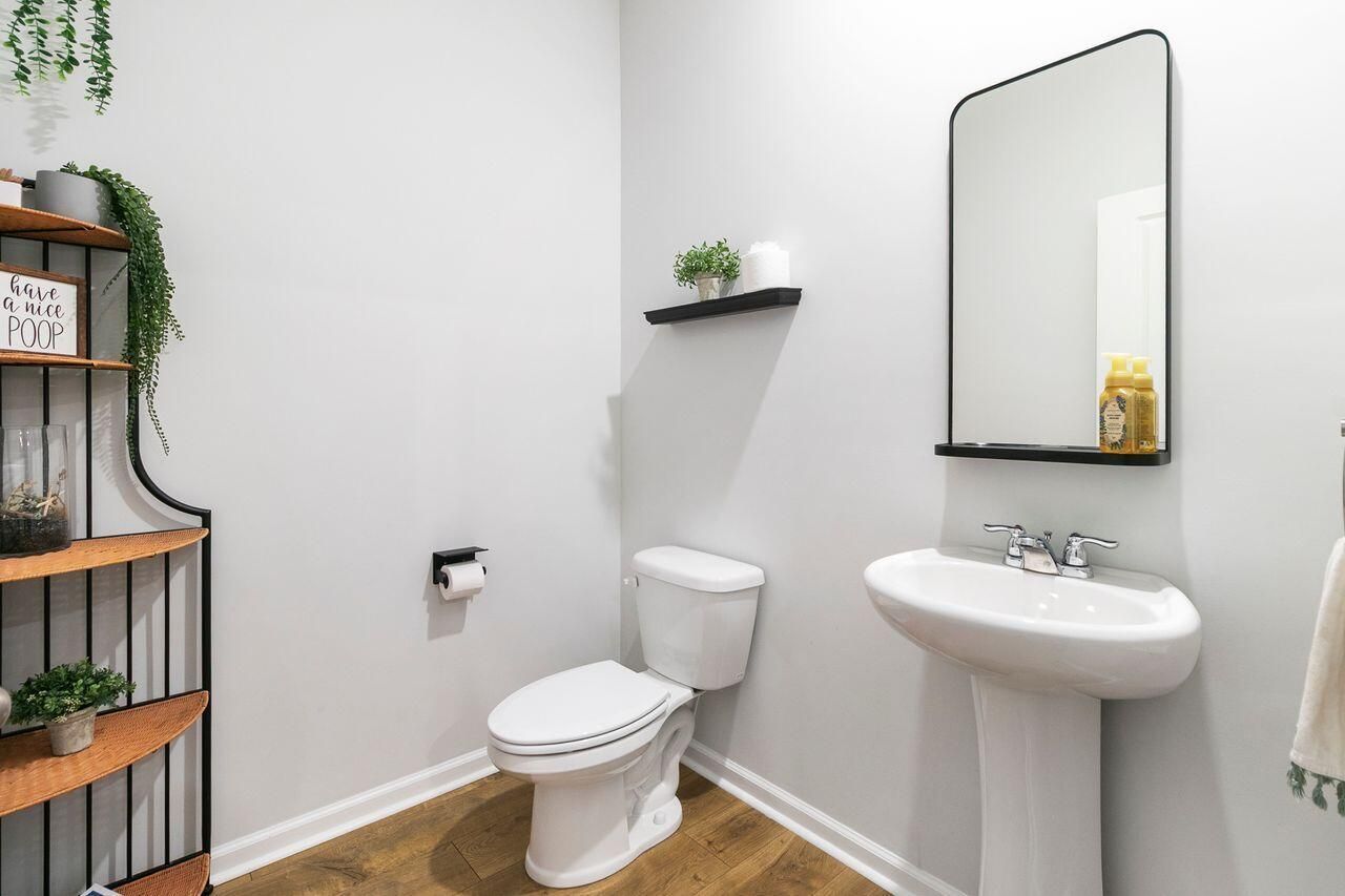 405 Oak View Way Photo 16