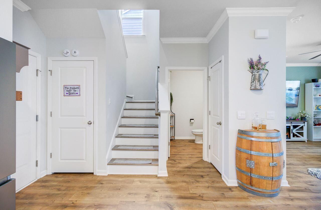 405 Oak View Way Photo 17