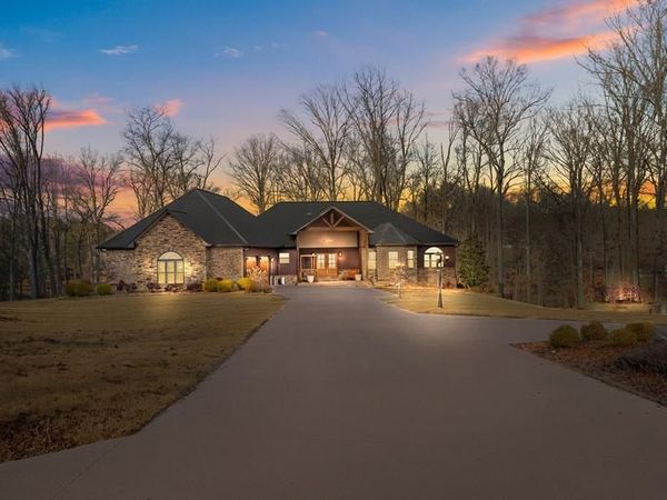 1816 Mckelvy Rd, Camden, TN 38320