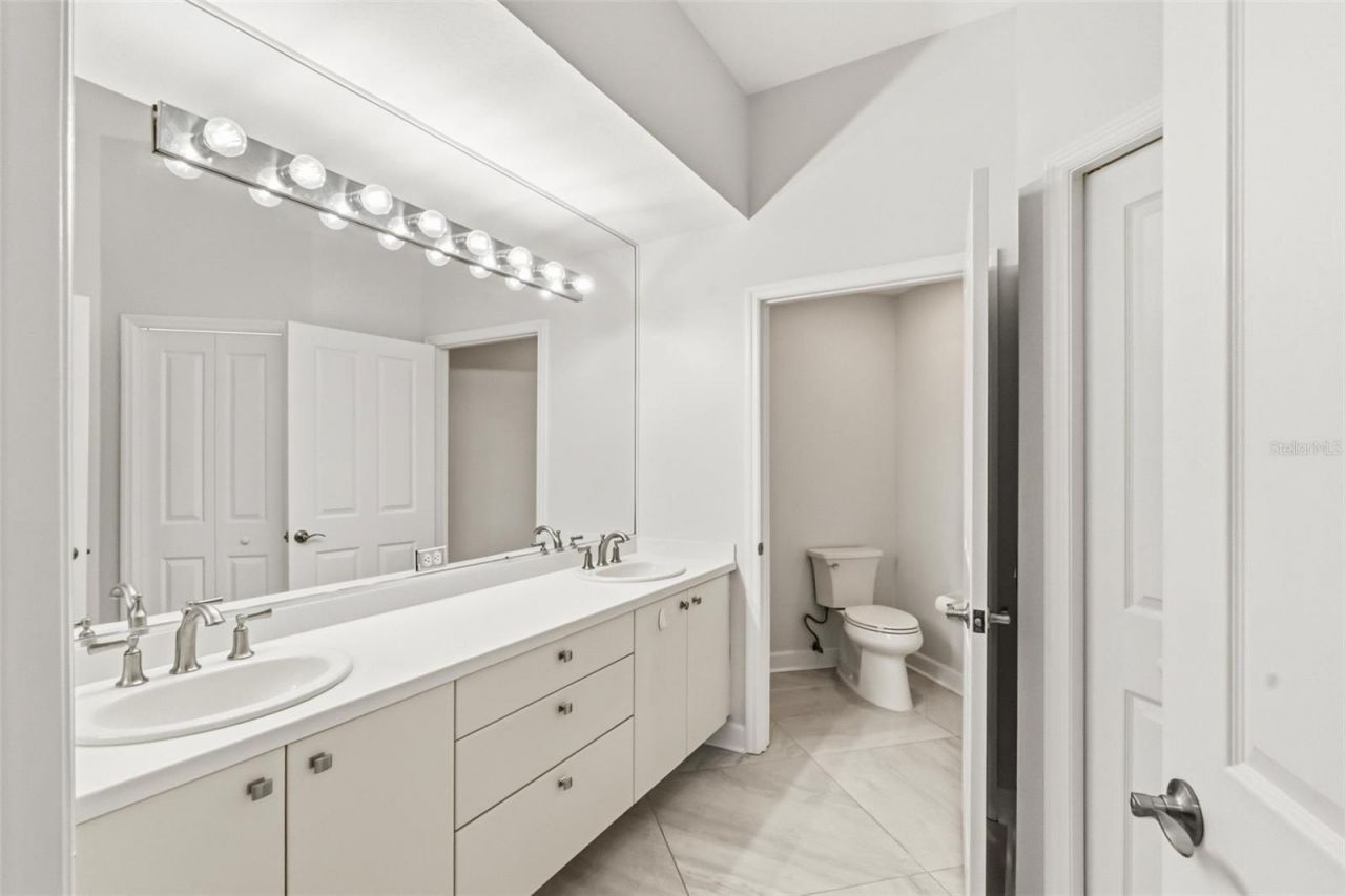 5264 Bouchard Circle, Unit 102, Sarasota, FL 34238 Photo