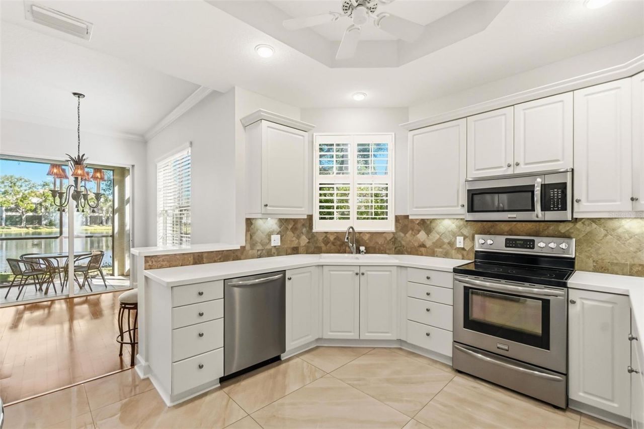 5264 Bouchard Circle, Unit 102, Sarasota, FL 34238 Photo