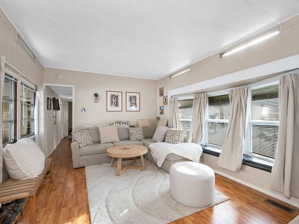 8 F St, Merrimac, MA 01860