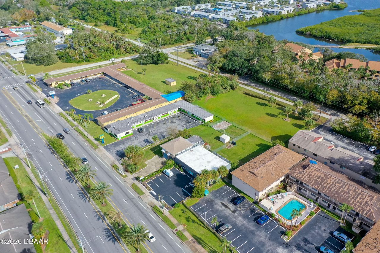 1327 S Ridgewood Avenue, Daytona Beach, FL 32114 Photo