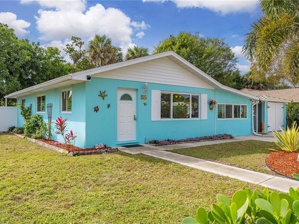 10690 Crockett ST, BONITA SPRINGS, FL 34135