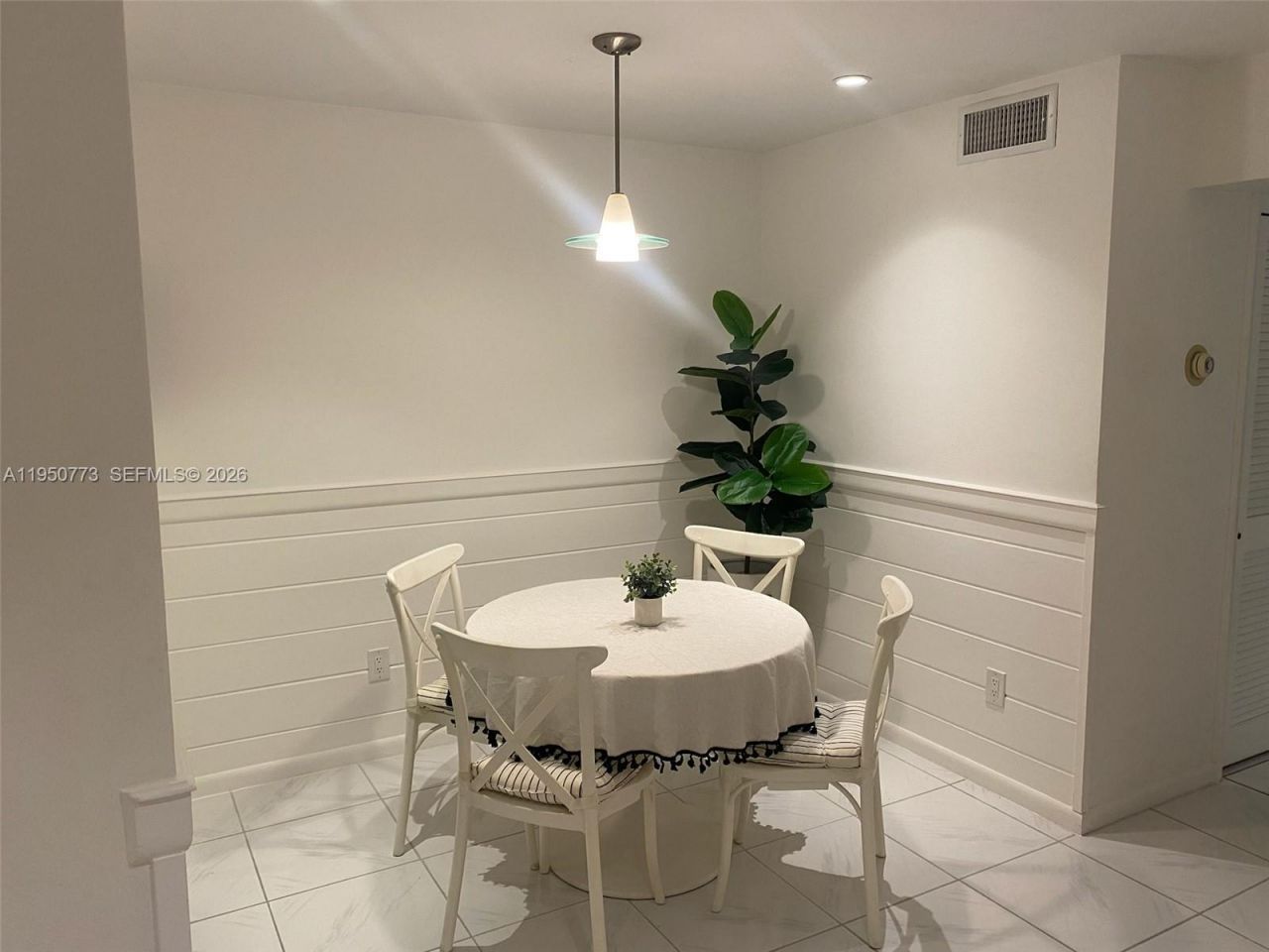 255 Sunrise Dr, Unit 308, Key Biscayne, FL 33149 Photo